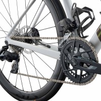 2026 Giant Defy Advanced Pro 1 Road Bike (KINGCYCLESPORT)