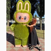 Надувной костюм Лабубу 240 см с вентилятором 4 часа работы на одном заряде