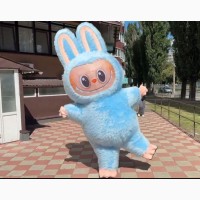 Надувной костюм Лабубу 240 см с вентилятором 4 часа работы на одном заряде