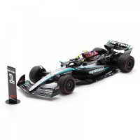 Spark Mercedes F1 W15 w. Flag - 1st 2024 British Grand Prix - #44 Lewis (MEGATRONTOYS)