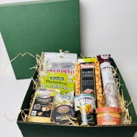 Подарунковий продуктовий набір Maxi Box – вишуканий смак у кожній деталі