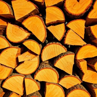 Дрова для грубки, каміна і котла – продаж і доставка в Луцьку