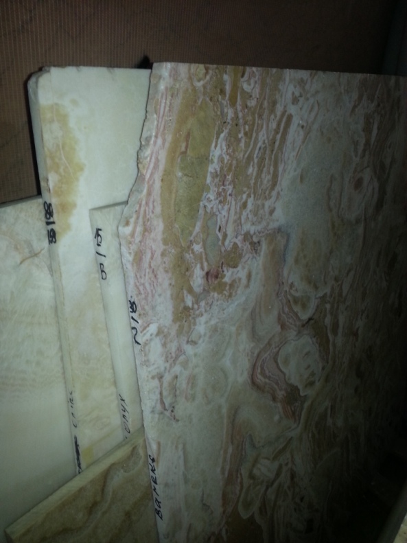 Фото 15. Мраморная плитка и слэбы оникса и мрамора для доброкачественной реставрации Вашего дома