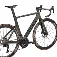 2025 Canyon Aeroad CF SLX 7 Di2 R4 Road Bike (INDORACYCLES)