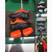 SneakSklad - оптовые поставки кроссовок из Китая